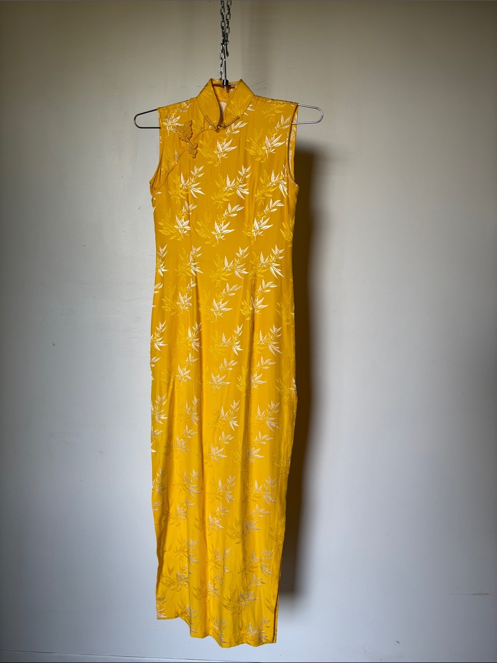 Gorgeous Vintage Sleeveless Yellow Floral Silky Dress